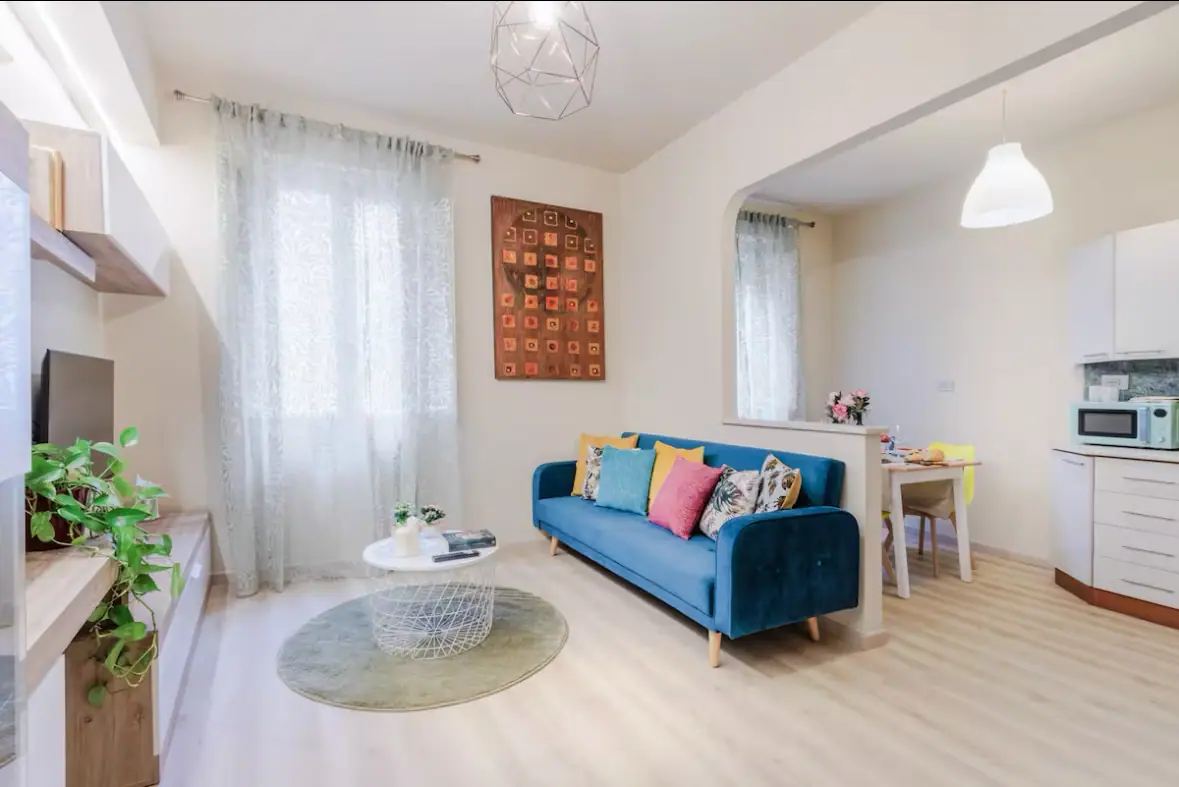 Living room — photo 2